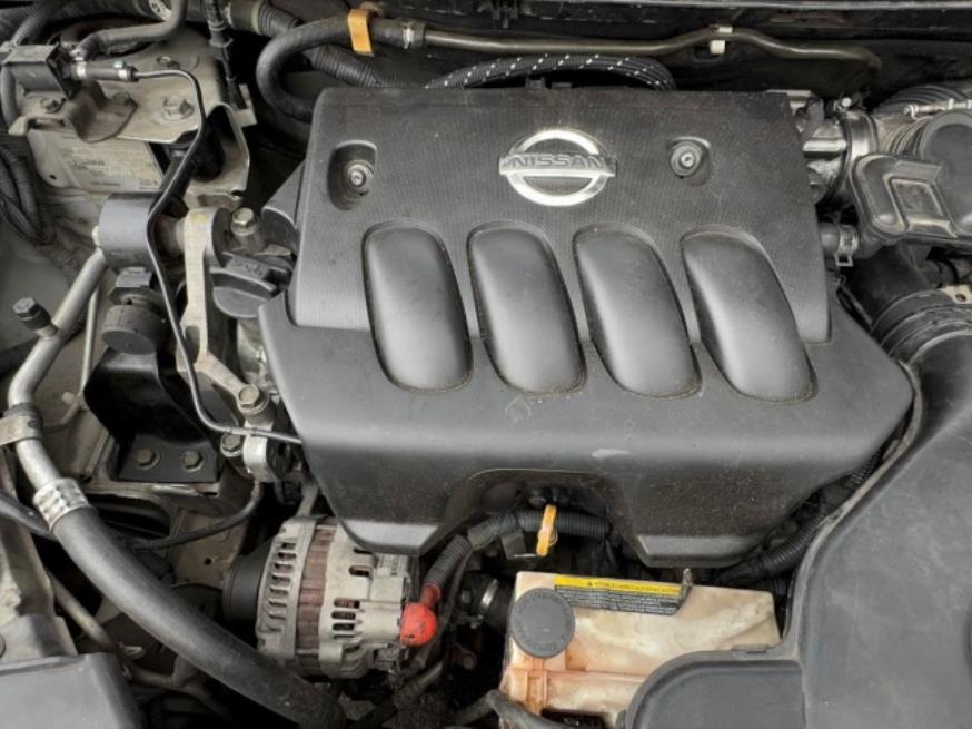 Foto ilustrativa 8 - NISSAN TIIDA S 1.8 2012 – PRATA – FLEX