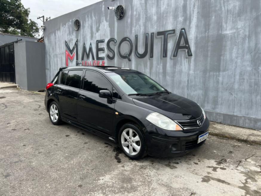 Foto ilustrativa 1 - NISSAN TIIDA SL 1.8 2012 – PRETO – FLEX