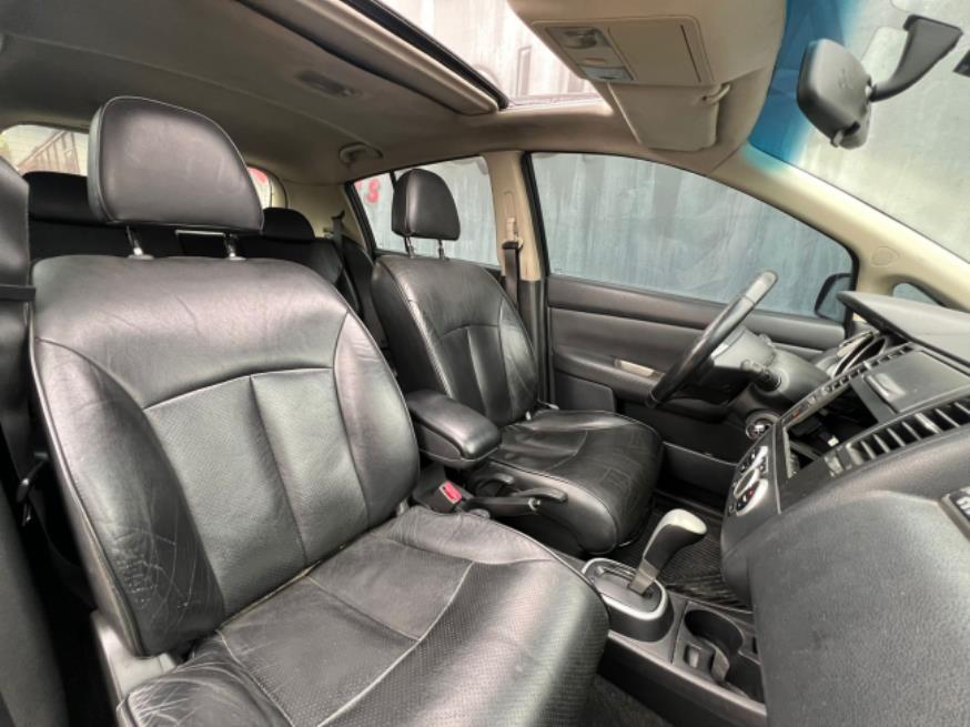 Foto ilustrativa 6 - NISSAN TIIDA SL 1.8 2012 – PRETO – FLEX