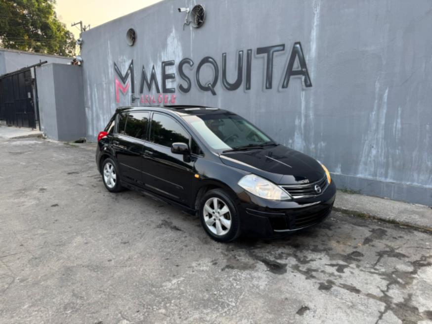 Foto ilustrativa 1 - NISSAN TIIDA SL 1.8 2013 – PRETO – FLEX
