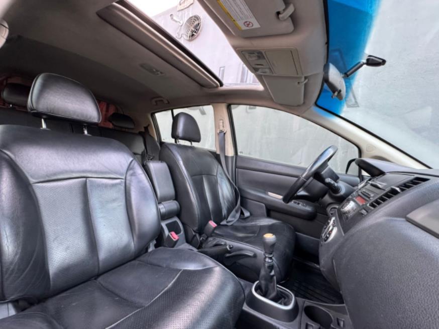 Foto ilustrativa 6 - NISSAN TIIDA SL 1.8 2013 – PRETO – FLEX