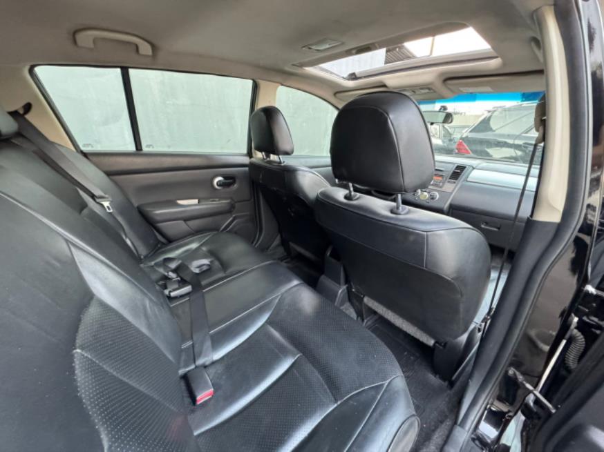 Foto ilustrativa 7 - NISSAN TIIDA SL 1.8 2013 – PRETO – FLEX