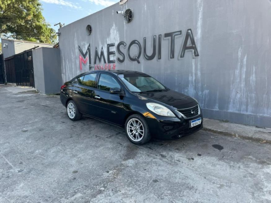 Foto ilustrativa 1 - NISSAN VERSA SV 2014 – PRETO – GASOLINA