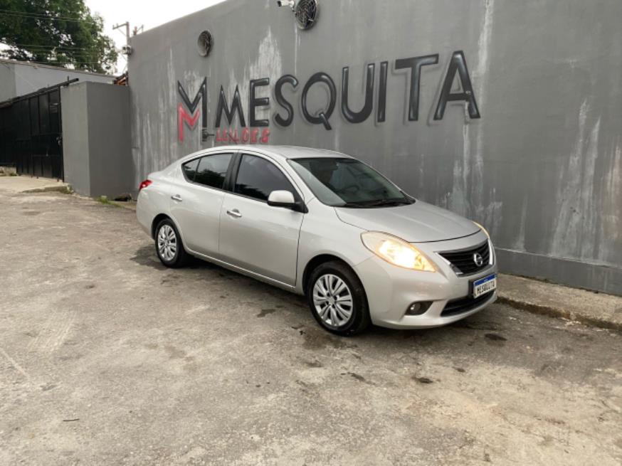 Foto ilustrativa 1 - NISSAN VERSA SV FLEX 2013 – PRATA – GASOLINA