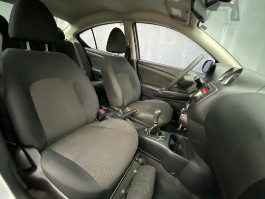 Foto ilustrativa 6 - NISSAN VERSA SV FLEX 2013 – PRATA – GASOLINA