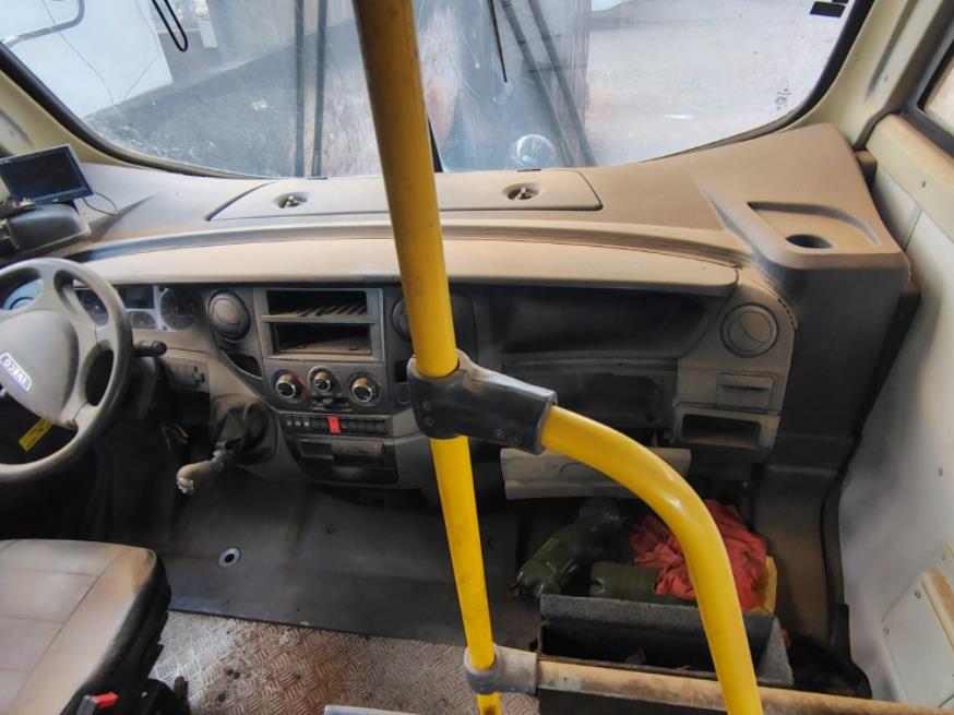 Foto ilustrativa 4 - ONIBUS IVECO/WAYCLASS 70C17HDE, DIESEL, AMARELA, 2016/2016, CHASSI: …69354, NO ESTADO EM QUE SE ENCONTRA.