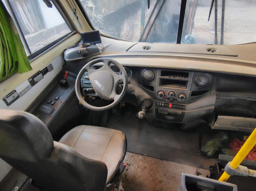 Foto ilustrativa 9 - ONIBUS IVECO/WAYCLASS 70C17HDE, DIESEL, AMARELA, 2016/2016, CHASSI: …69354, NO ESTADO EM QUE SE ENCONTRA.