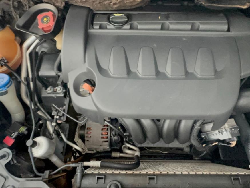 Foto ilustrativa 8 - PEUGEOT 307 SEDAN FELINE AUT 2010 – CINZA – GASOLINA
