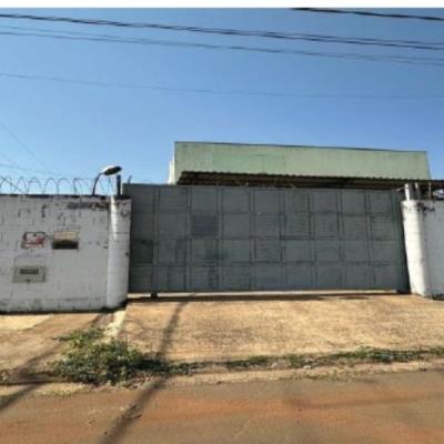 Prédio comercial/industrial, com aproximadamente 1.200m2 de construção, constituído sob o lote nº 01, da quadra 15, com área do terreno de 1.264m2, de frente para a Rua Zulmiro Trevisani, nº 923, Bairro Jardim São Judas Tadeu, Nova Veneza, Sumaré/SP.