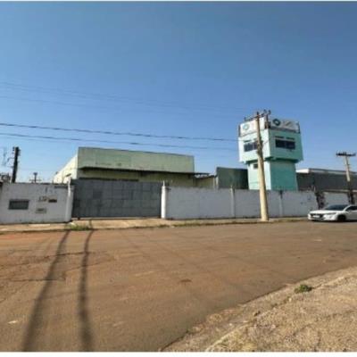 Prédio comercial/industrial, com aproximadamente 1.200m2 de construção, constituído sob o lote nº 01, da quadra 15, com área do terreno de 1.264m2, de frente para a Rua Zulmiro Trevisani, nº 923, Bairro Jardim São Judas Tadeu, Nova Veneza, Sumaré/SP