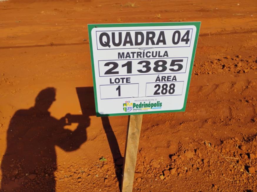 Foto ilustrativa 1 - QUADRA 04, LOTE 01, AVENIDA COMERCIAL DO VALLE, LOTEAMENTO VIA COMERCIAL DO VALLE, PEDRINÓPOLIS/MG, ÁREA DE 288,00 M². MATRÍCULA: 21385. NO ESTADO EM QUE SE ENCONTRA.