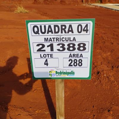 QUADRA 04, LOTE 04, AVENIDA COMERCIAL DO VALLE, LOTEAMENTO VIA COMERCIAL DO VALLE, PEDRINÓPOLIS/MG, ÁREA DE 288,00 M². MATRÍCULA: 21388. NO ESTADO EM QUE SE ENCONTRA.