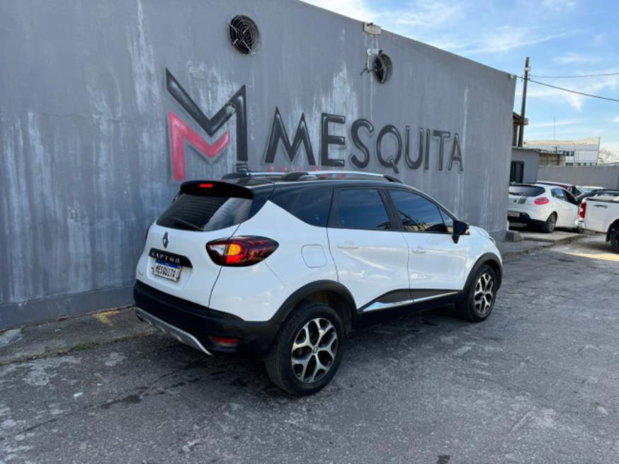 Foto ilustrativa 4 - RENAULT CAPTUR ZEN 1.6 2018 – BRANCO – FLEX