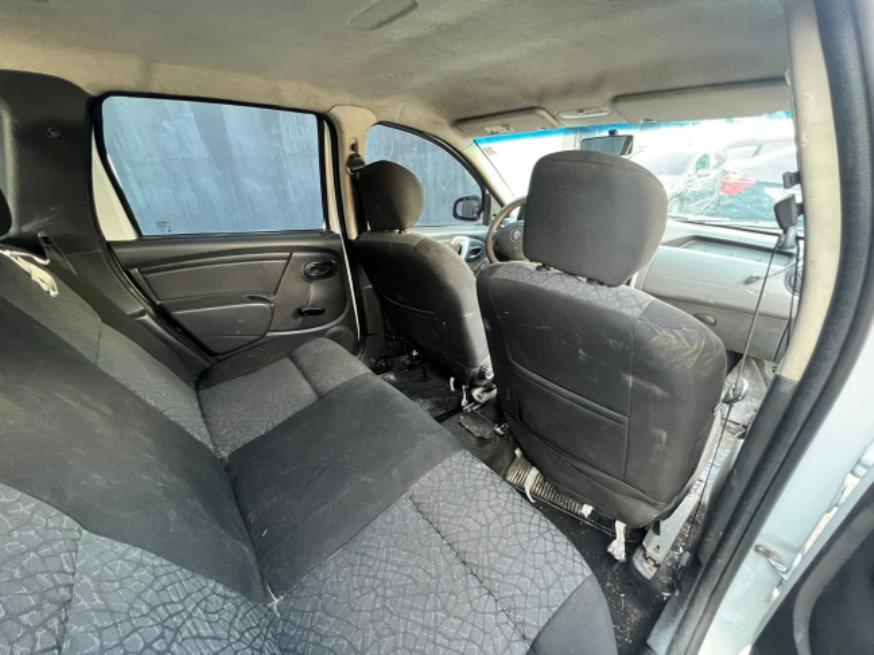 Foto ilustrativa 7 - RENAULT DUSTER 1.6 2014 – BRANCA – FLEX
