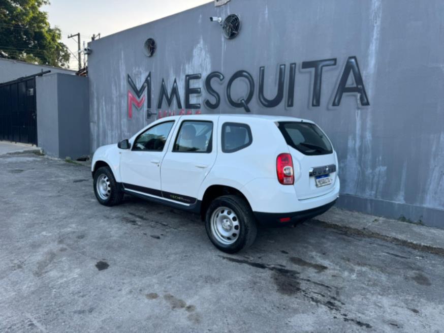 Foto ilustrativa 2 - RENAULT DUSTER 1.6 2014 – BRANCA – FLEX