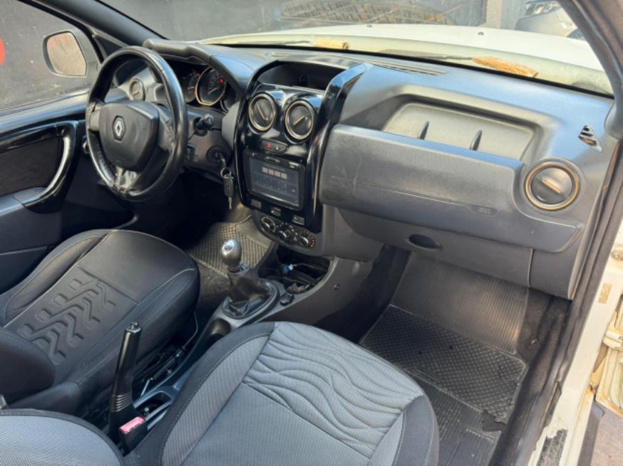 Foto ilustrativa 5 - RENAULT DUSTER DYNAMIC 2.0 2019 – BRANCA – FLEX