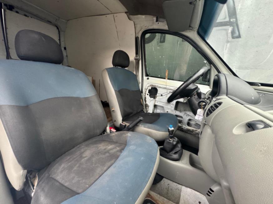 Foto ilustrativa 2 - RENAULT KANGOO EXPRESS 2012 – BRANCA – FLEX