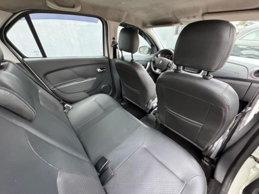 Foto ilustrativa 6 - RENAULT LOGAN DYNAMIQUE 1.6 2015 – BRANCO – FLEX