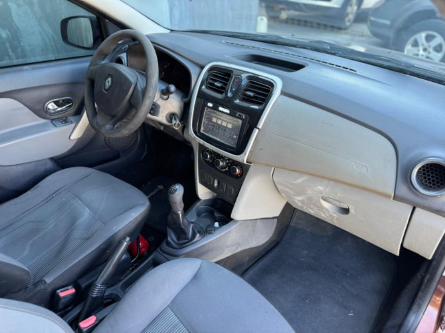 Foto ilustrativa 5 - RENAULT LOGAN EXP 1.6 2015 – VERMELHO – FLEX