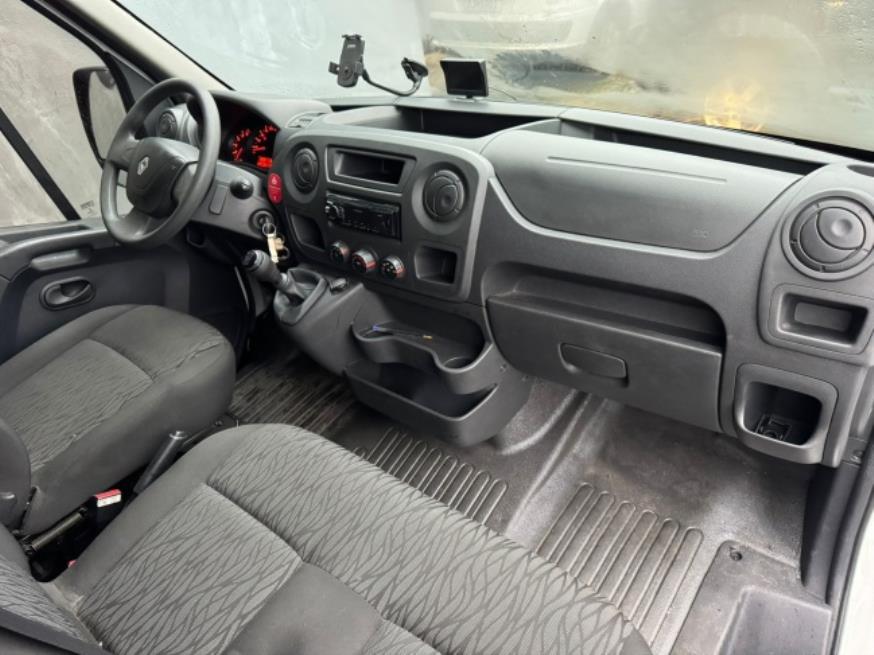 Foto ilustrativa 5 - RENAULT MASTER 2.3 FURGÃO 2022 – BRANCA – DIESEL