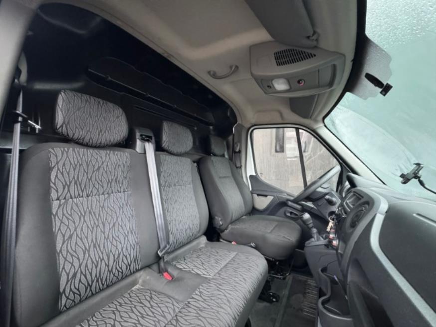 Foto ilustrativa 6 - RENAULT MASTER 2.3 FURGÃO 2022 – BRANCA – DIESEL