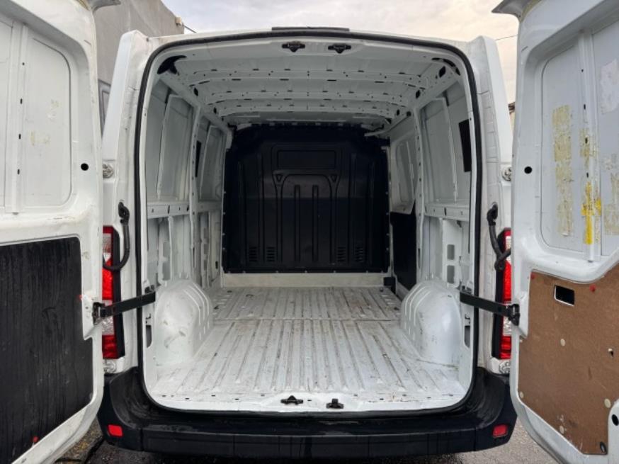 Foto ilustrativa 7 - RENAULT MASTER 2.3 FURGÃO 2022 – DIESEL