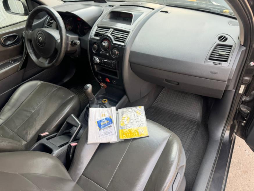 Foto ilustrativa 5 - RENAULT MEGANE EXPR 1.6 2009 – PRETA – FLEX