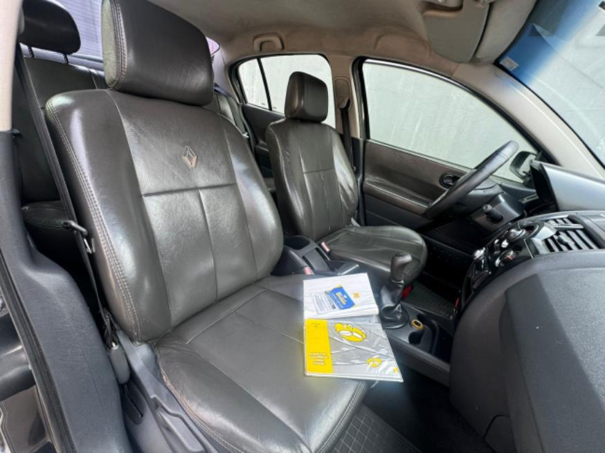Foto ilustrativa 6 - RENAULT MEGANE EXPR 1.6 2009 – PRETA – FLEX