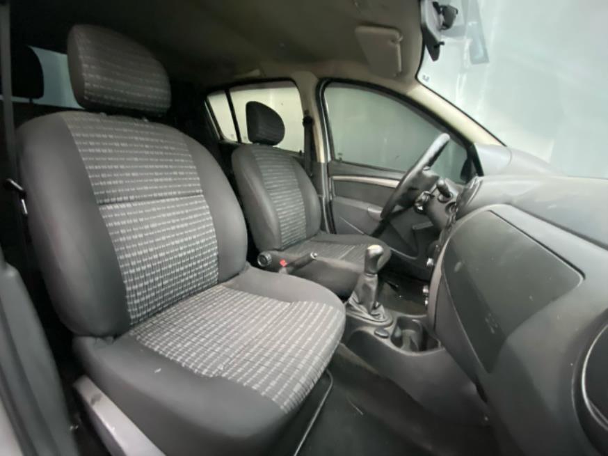 Foto ilustrativa 33 - RENAULT SANDERO EXP 2014 – PRATA – FLEX