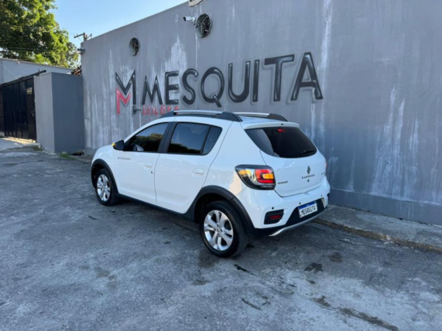 Foto ilustrativa 2 - RENAULT SANDERO STEPWAY 2019 – BRANCO – GASOLINA