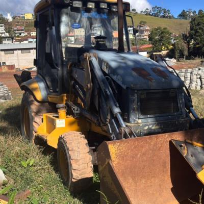 RETROESCAVADEIRA XCMG, XT870BR, AMARELA, ANO 2021, Nº DE IDENT: XUG08700GMPA0U75, NO ESTADO EM QUE SE ENCONTRA.