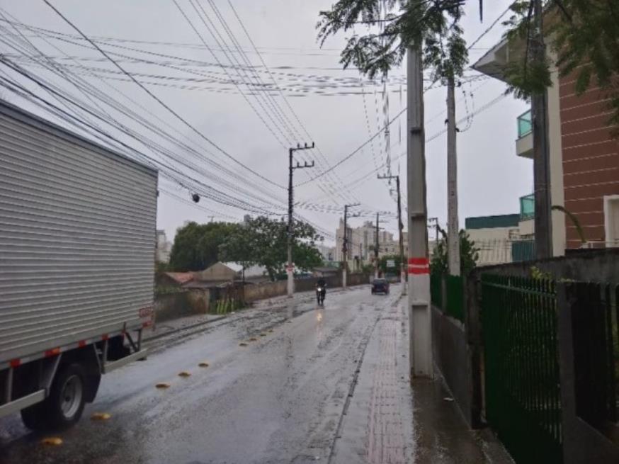 Foto ilustrativa 21 - São José/SC – Roçado – Sala com 60m²