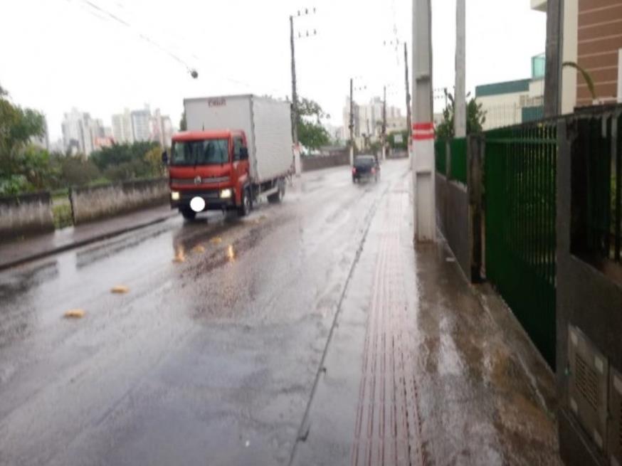 Foto ilustrativa 22 - São José/SC – Roçado – Sala com 60m²