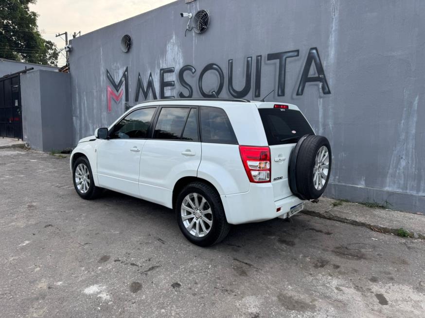 Foto ilustrativa 2 - SUZUKI GRAND VITARA 2.0 16V AUT 2015 – BRANCA – GASOLINA