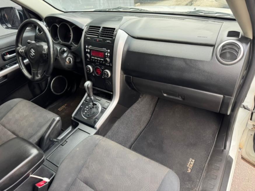 Foto ilustrativa 5 - SUZUKI GRAND VITARA 2.0 16V AUT 2015 – BRANCA – GASOLINA