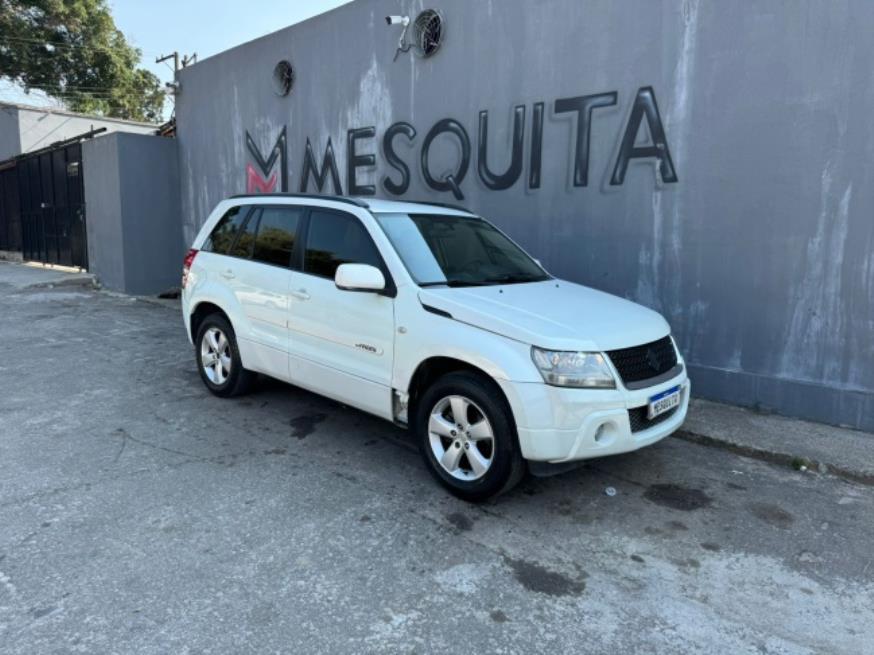 Foto ilustrativa 1 - SUZUKI  GRAND VITARA 2WD 2011 – BRANCA – GASOLINA