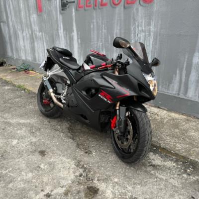 SUZUKI GSXR 1000 – 2007 – PRETA – GASOLINA