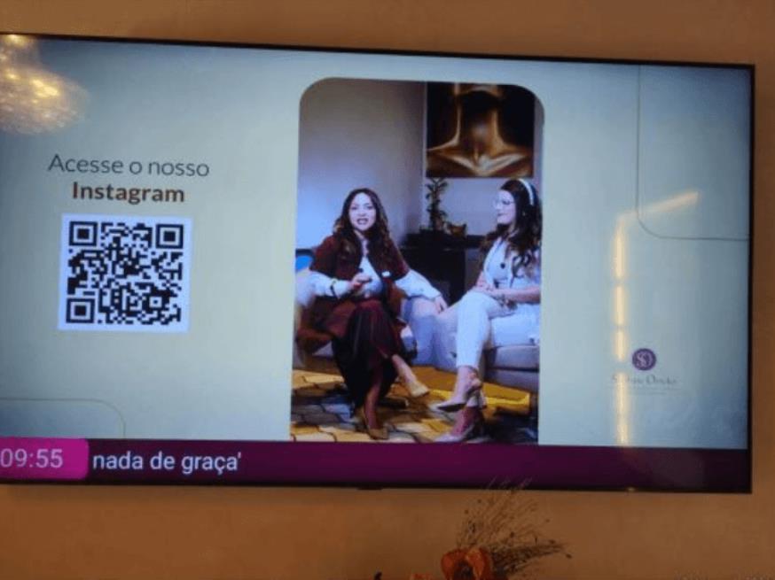 Foto ilustrativa 1 - Televisor Samsung/UN65AU7700G