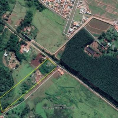 Terreno com A.T 31.898,24m²