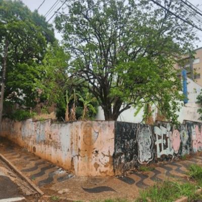 Terreno com A.T 364,62m²