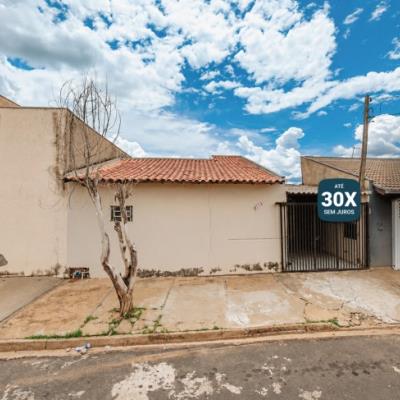 Terreno de 241m² | Benfeitorias