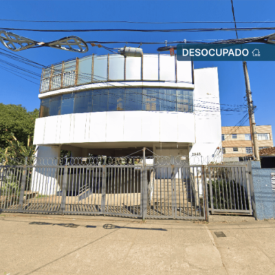 Terreno de 722m² | Constr. de 1.323m²