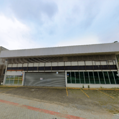 Terreno de 820m² | Constr. de 949m²