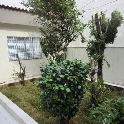 TERRENO URBANO COM 172,20M², ÁREA CONSTRUÍDA DE 121,51M²