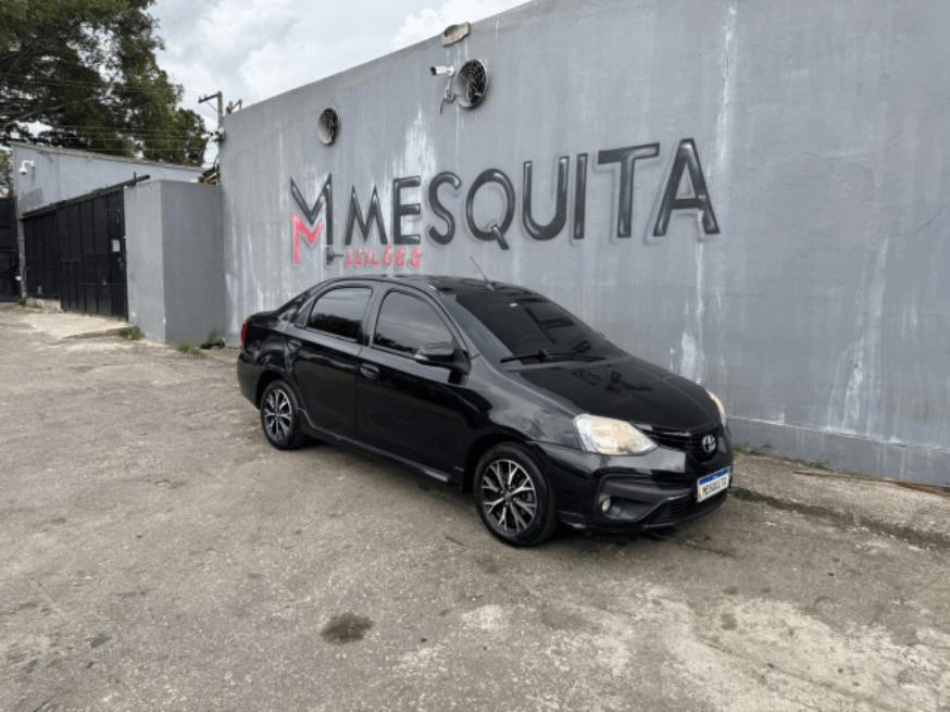Foto ilustrativa 1 - TOYOTA ETIOS PLATINUM SEDAN 2017 – PRETO – FLEX