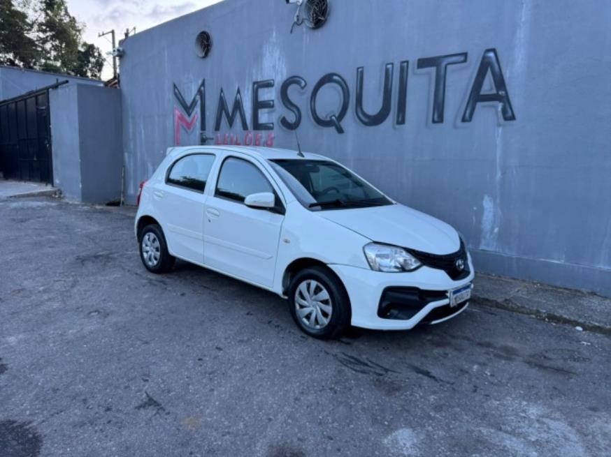 Foto ilustrativa 1 - TOYOTA ETIOS X 1.3 2017 – BRANCO – FLEX
