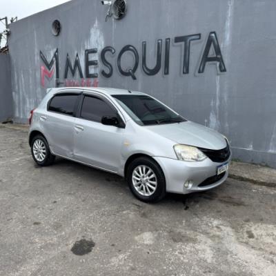 TOYOTA ETIOS XLS 1.5 2013 – PRATA – FLEX