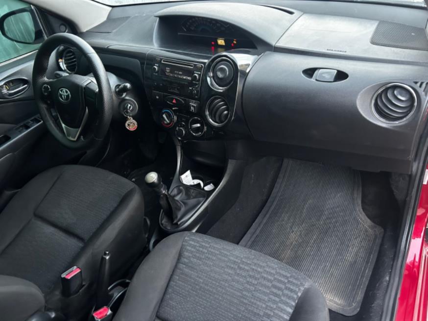 Foto ilustrativa 5 - TOYOTA ETIOS XS SEDAN 2015 – VERMELHO – FLEX/GNV