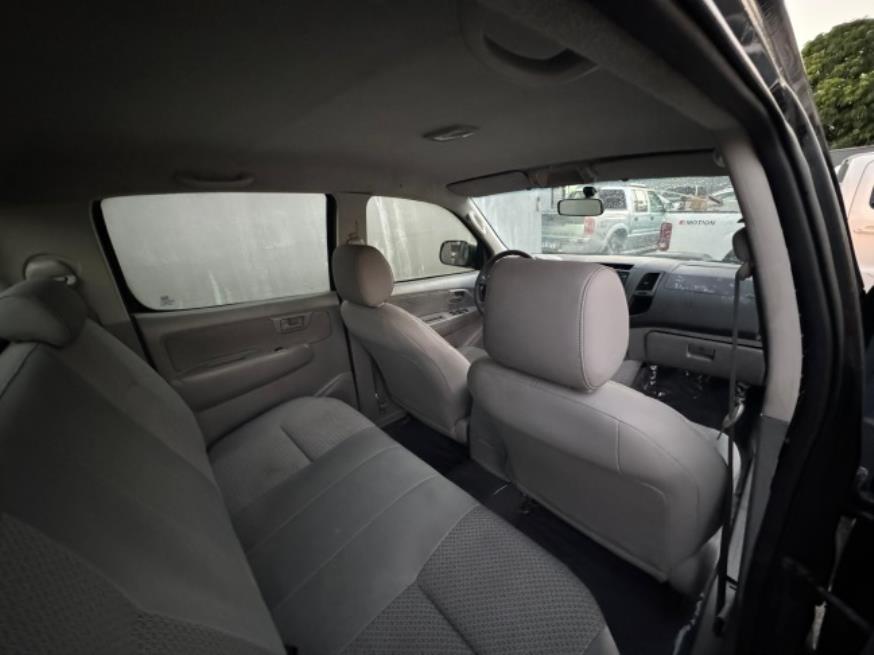Foto ilustrativa 3 - TOYOTA HILUX CD 4X2 2.7 2009 – PRETA – GASOLINA