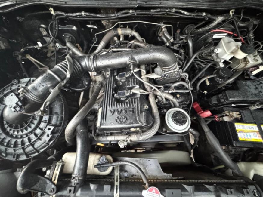 Foto ilustrativa 6 - TOYOTA HILUX CD 4X2 2.7 2009 – PRETA – GASOLINA